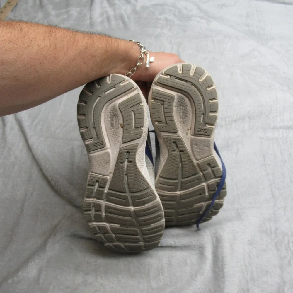 Brooks Women 7 Running Shoes Adrenaline‎ GTS 22 Gray Blue Athletic Sneakers Read